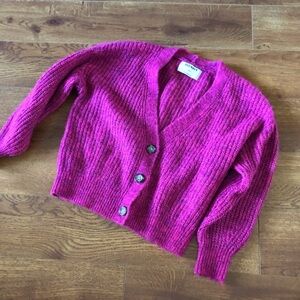 Old Navy pink cropped button down cardigan in size S (6-7)